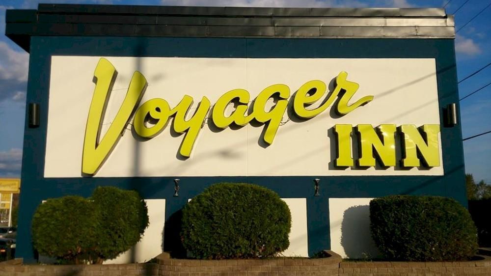 Voyager Inn North Bay Exterior photo